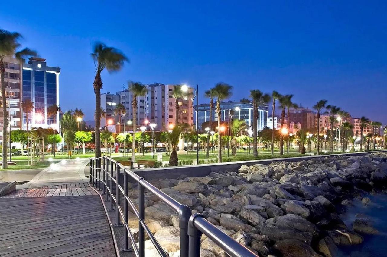 Sea Front & City Center, Amazing Sea View 레메소스 외부 사진